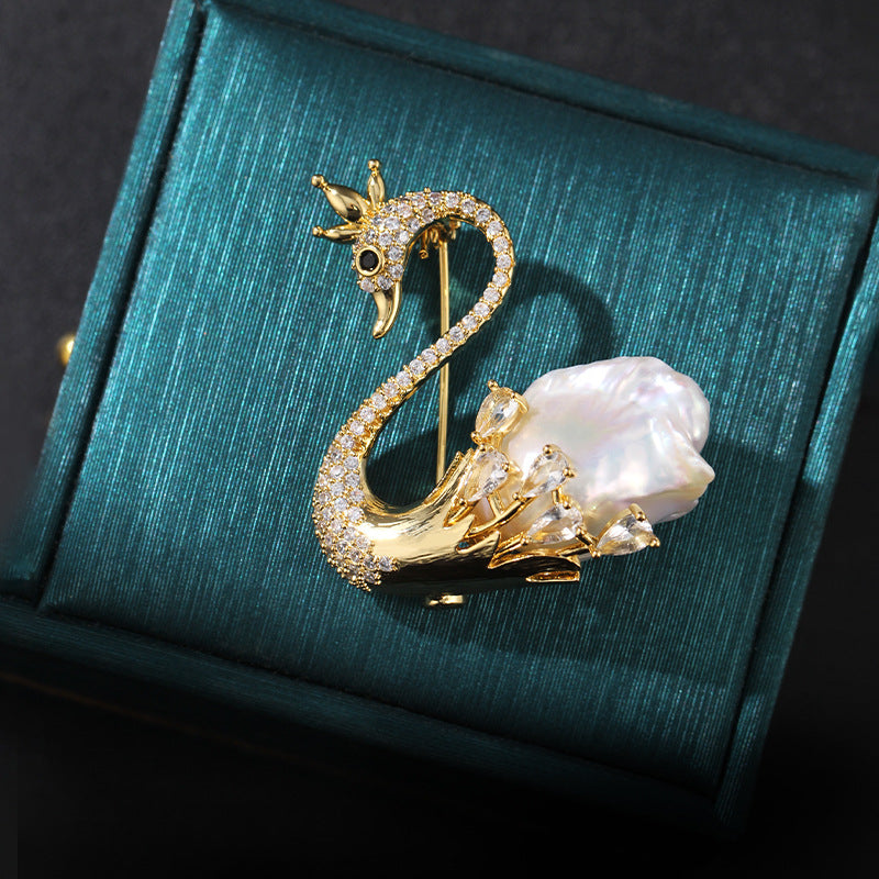 Vintage Style Swan Brooch in a Luxury Deep Green Velvet Jewelry Gift Box.